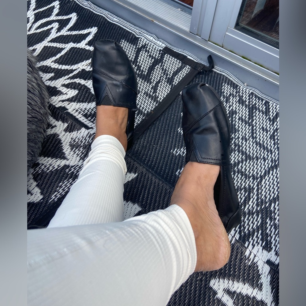 Skechers Black Slip-On Loafers: USED/PRE-OWNED/WELL WORN/OLD - Picture 12 of 12